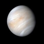 Esta imagen fue tomada por la nave espacial Mariner 10 de la NASA, que sobrevoló Venus en 1974.