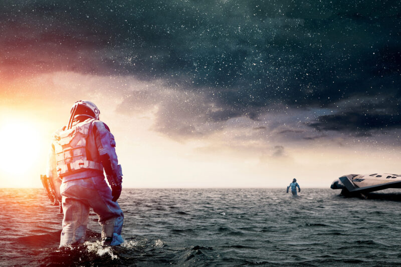 ¿Por qué pasa el tiempo tan lento en el planeta de Interstellar?