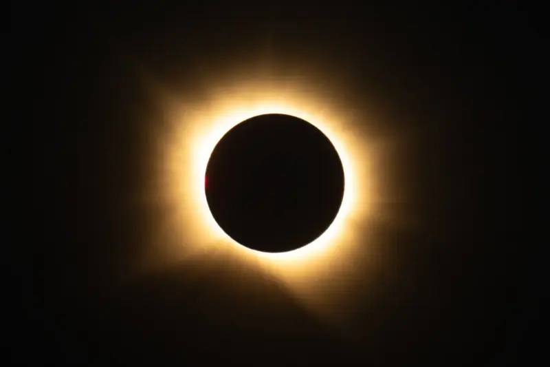 Eclipse solar total desde San Millán de los Caballeros en España el 12 de Agosto de 2026.